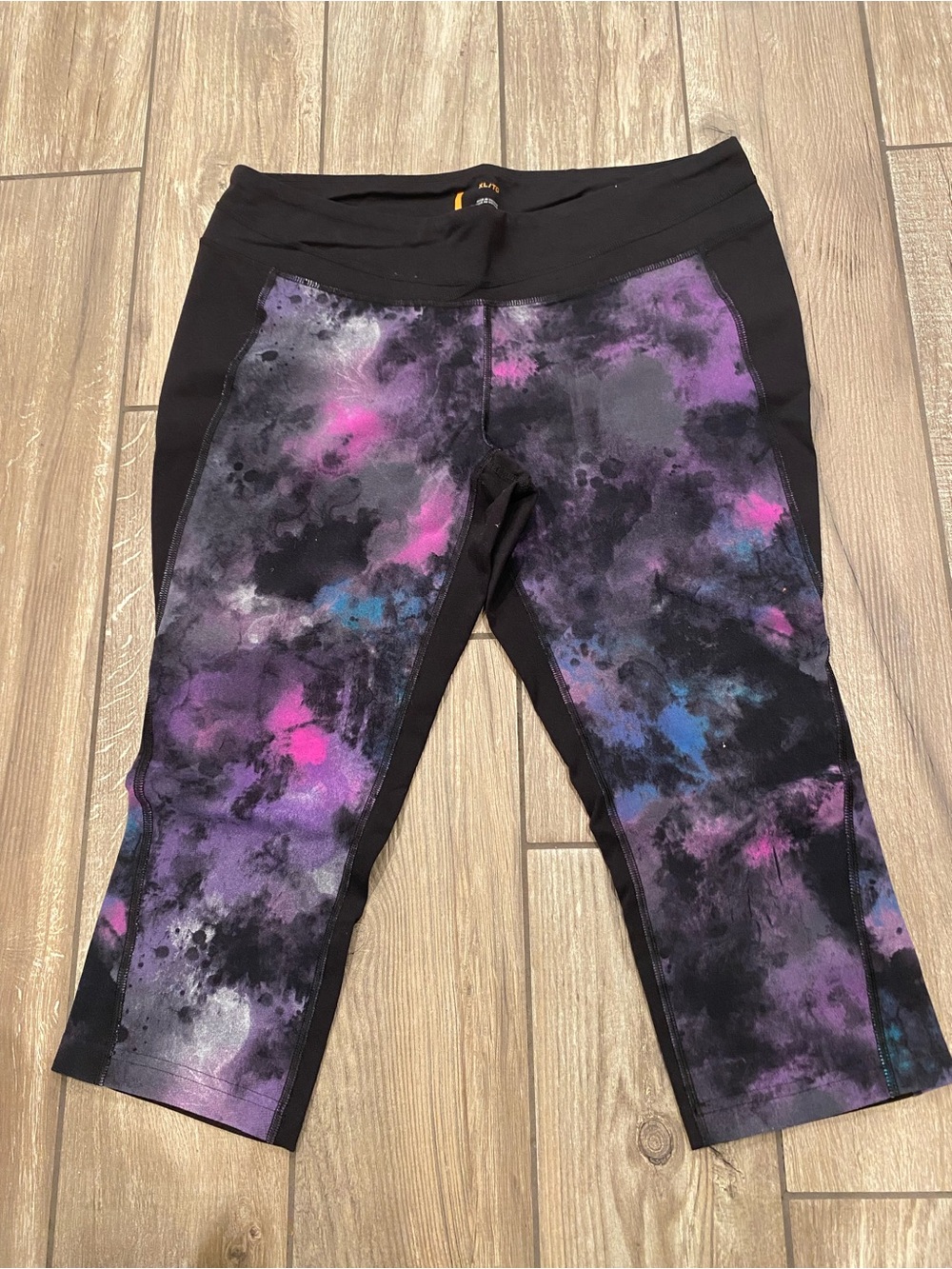Lucy brand Black cropped Leggings with Purple & Pink Tie-Dye Panels